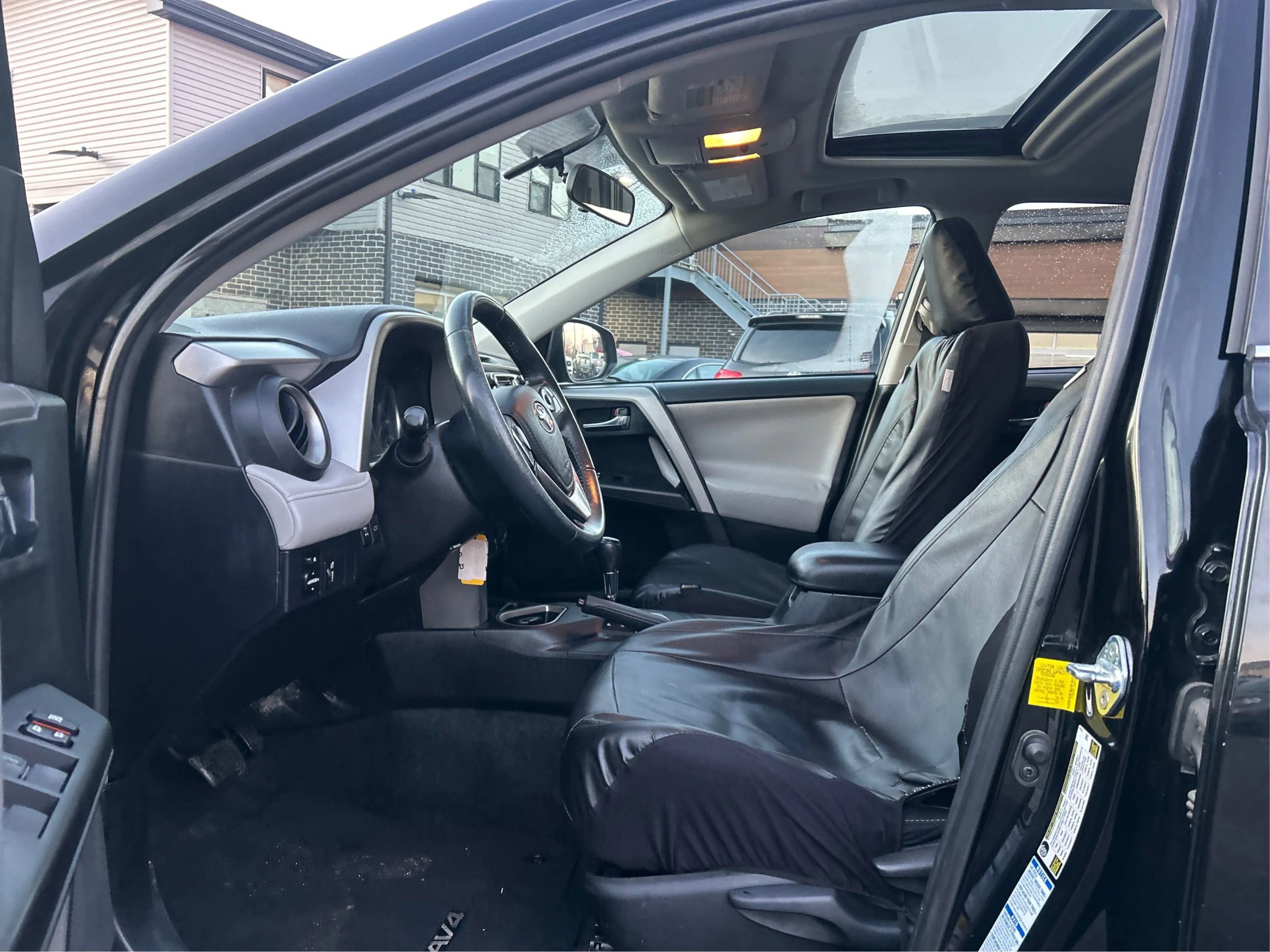 Used 2016 Toyota RAV4 XLE image 10