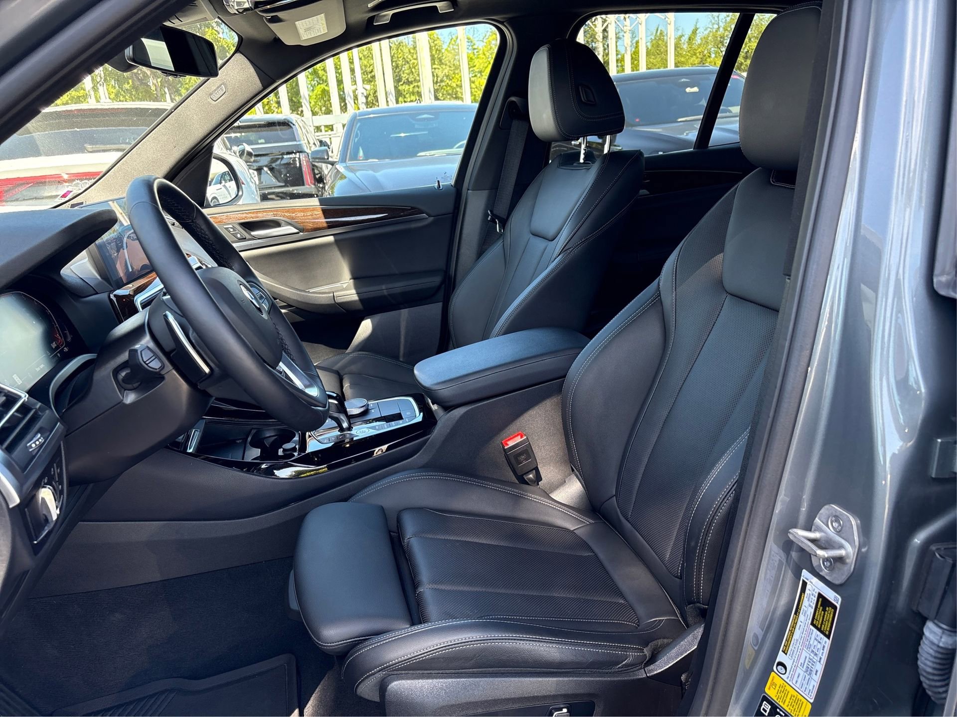 Used 2024 BMW X3 xDrive30i w/ Premium Package image 9