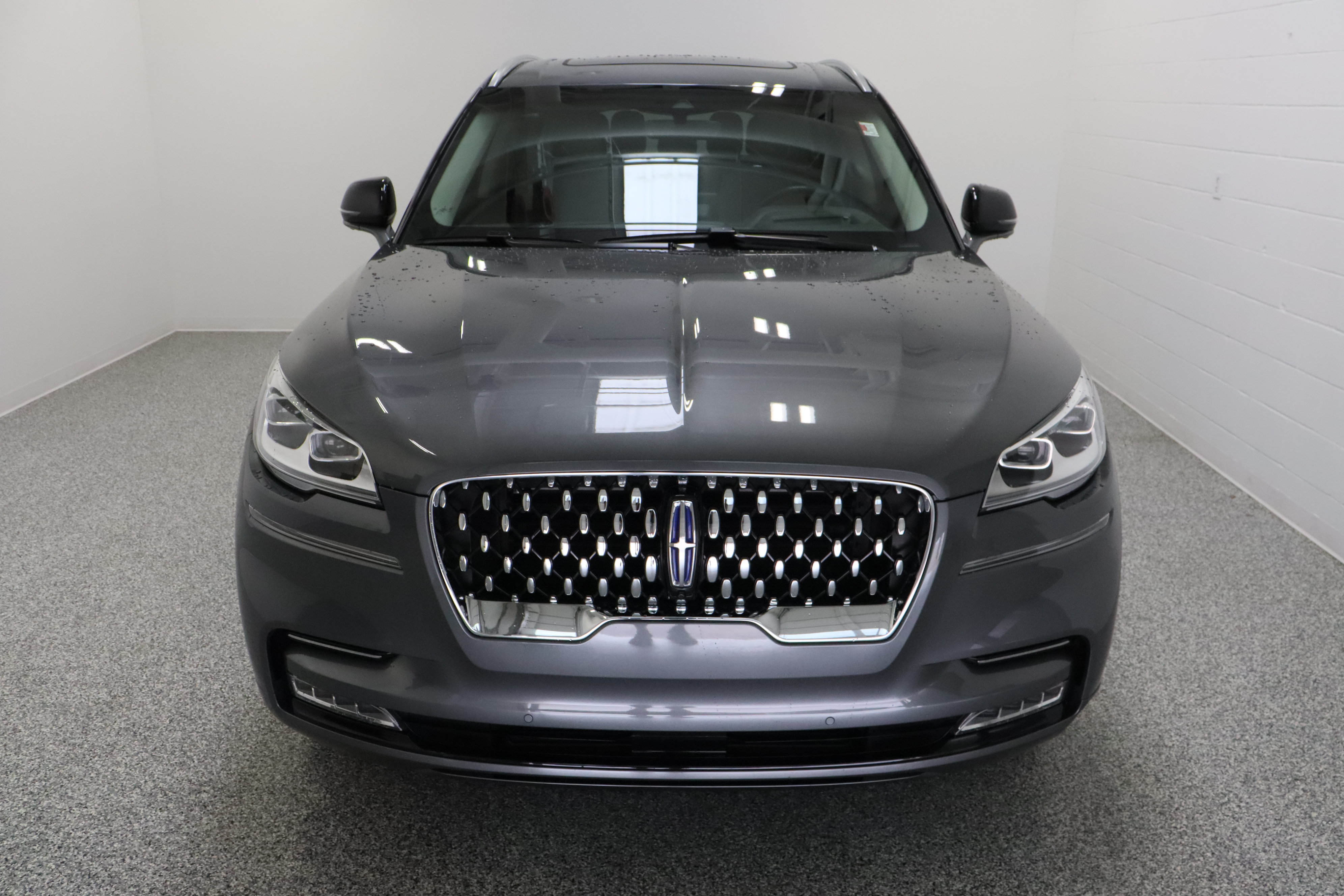 Used 2023 Lincoln Aviator Grand Touring w/ Equipment Group 301A AWD/4WD image 3