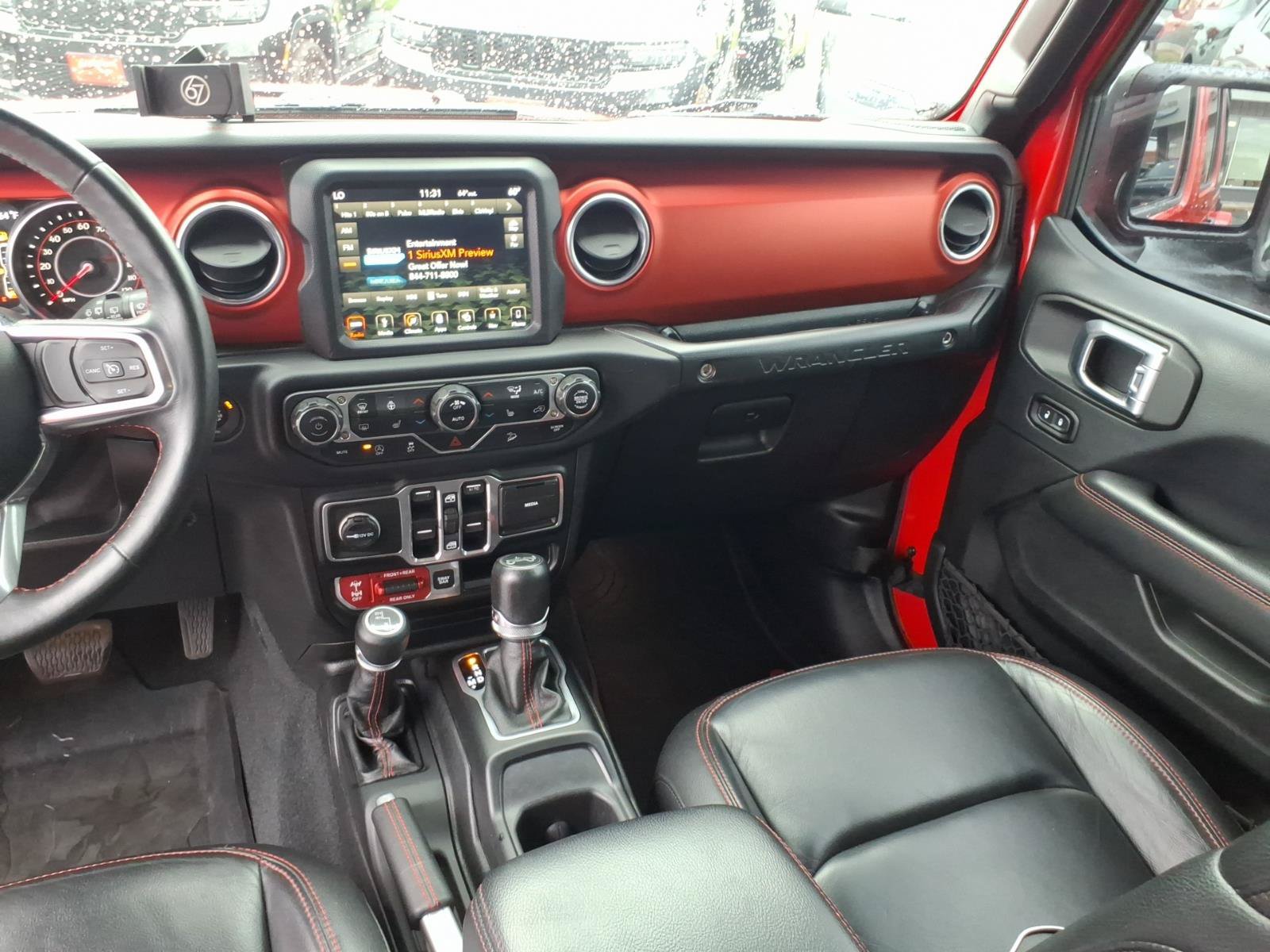 Used 2018 Jeep Wrangler Unlimited Rubicon w/ Dual Top Group AWD/4WD image 15