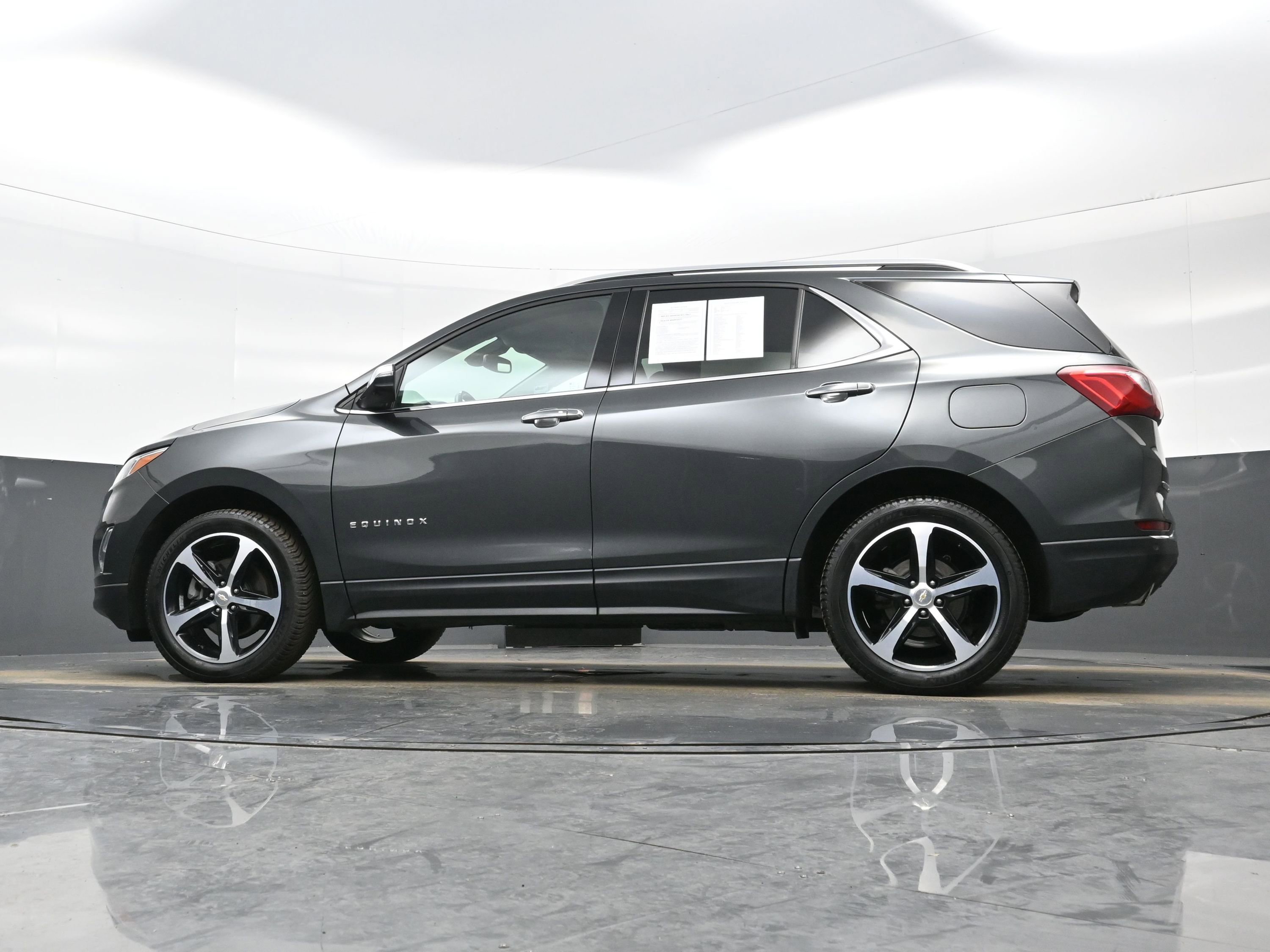 Used 2020 Chevrolet Equinox Premier image 29