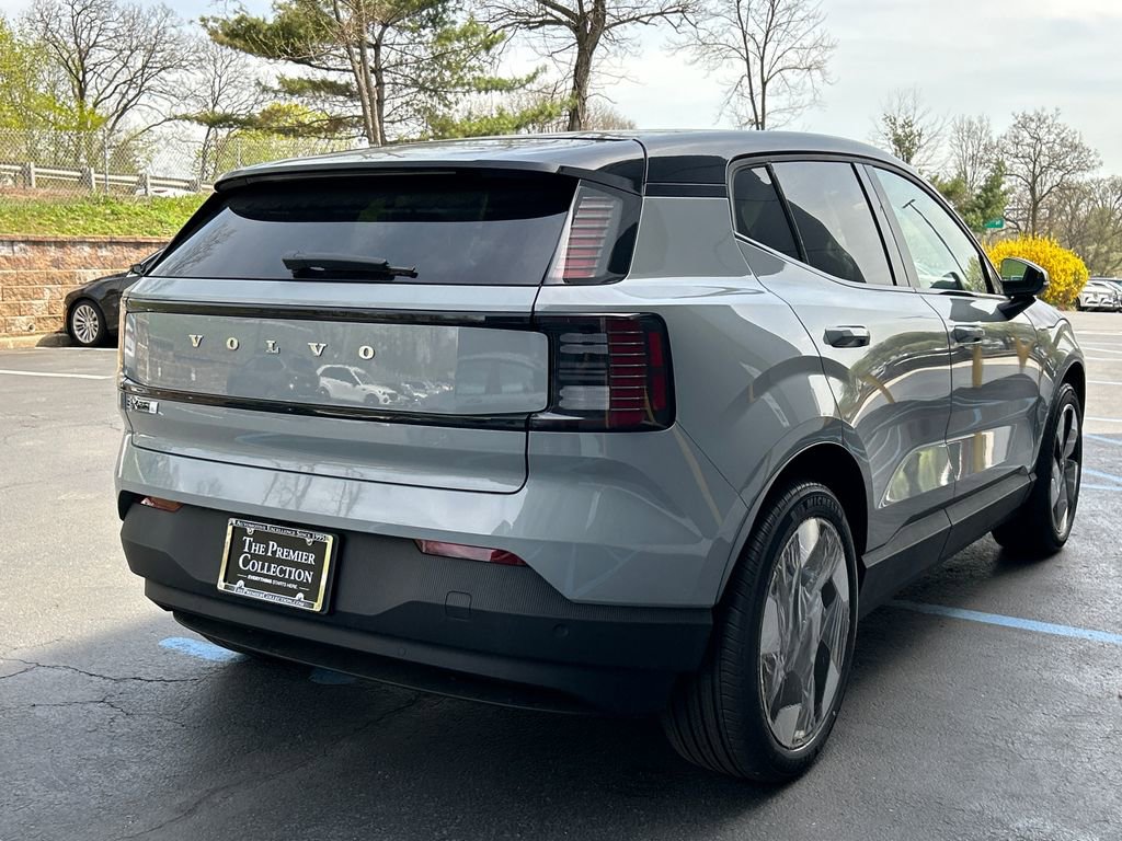 New 2026 Volvo EX30 Plus w/ Climate Package image 2