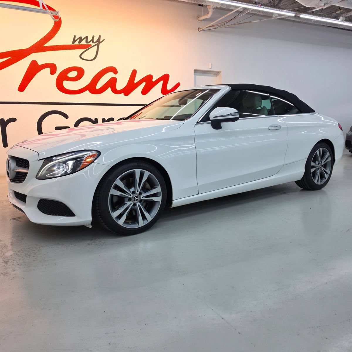 Used 2018 Mercedes-Benz C 300 Cabriolet image 4