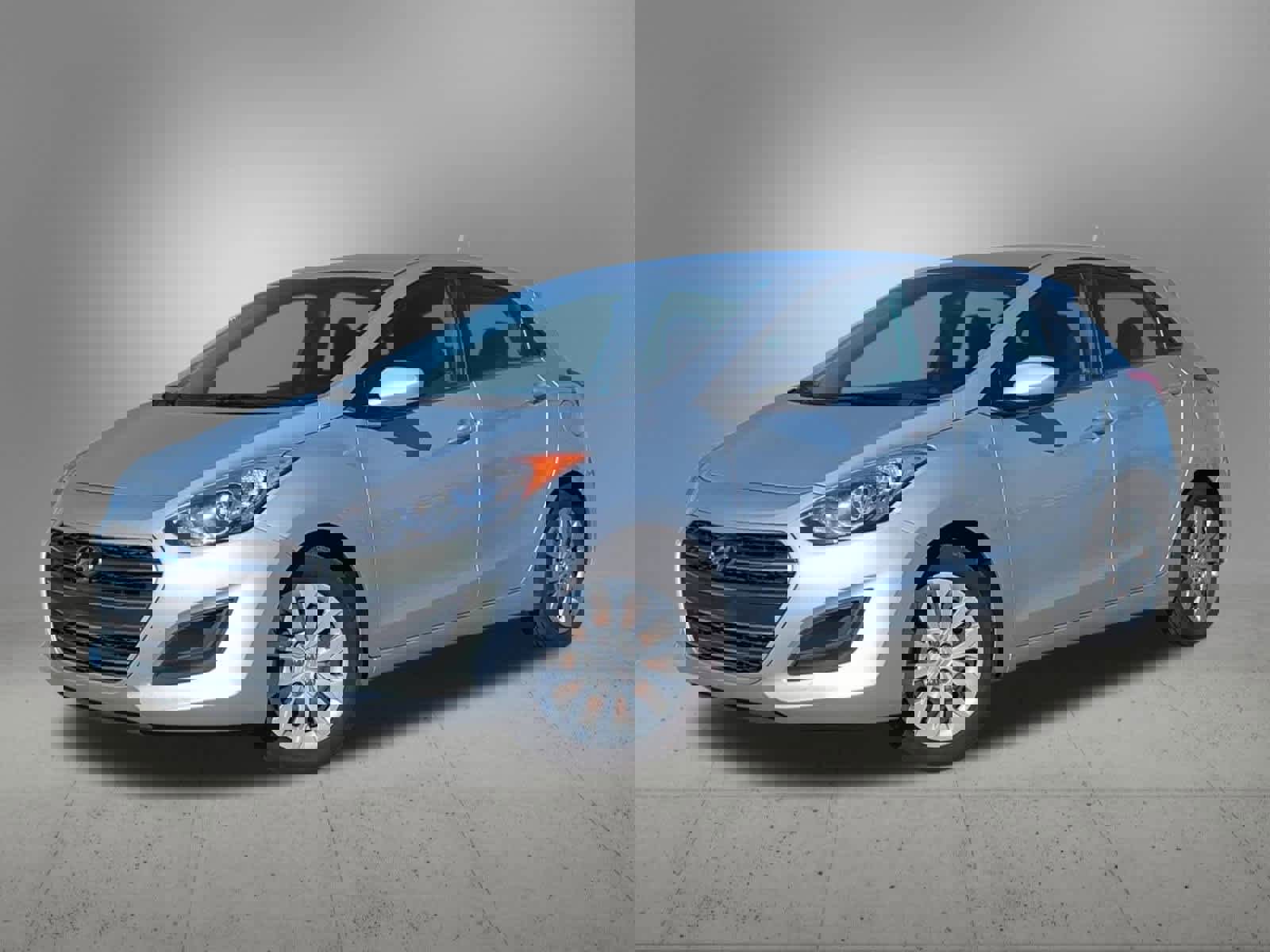 Used 2017 Hyundai Elantra GT image 1