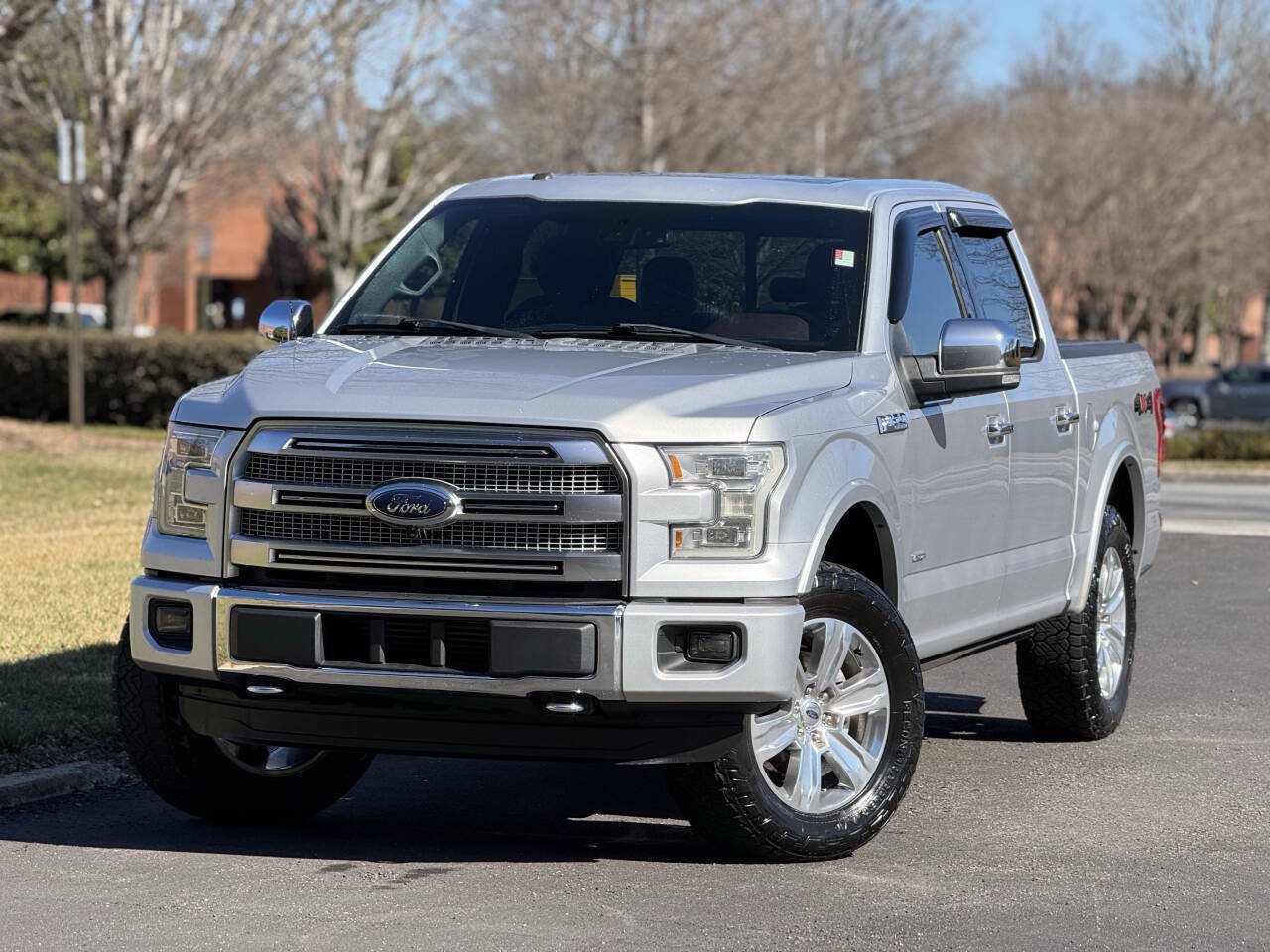 Used 2016 Ford F150 Platinum w/ Equipment Group 701A Luxury AWD/4WD image 1