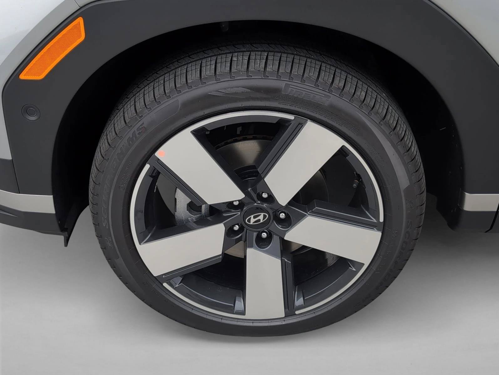 New 2026 Hyundai Santa Fe Limited FWD image 8
