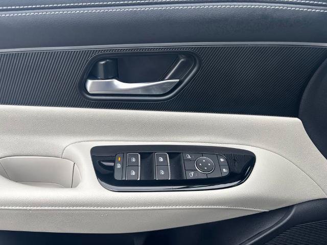 Certified 2025 Nissan Murano SV w/ Cargo Package AWD/4WD image 9