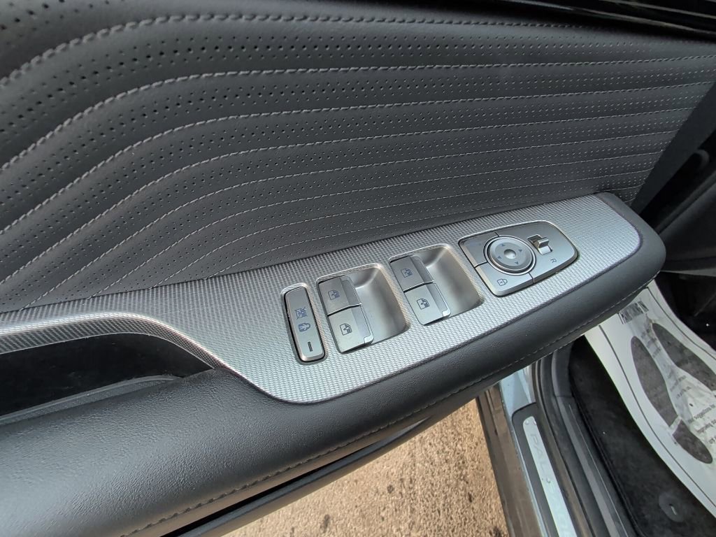 Used 2023 Hyundai Palisade Calligraphy image 11