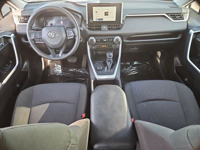 Used 2025 Toyota RAV4 XLE AWD/4WD image 22