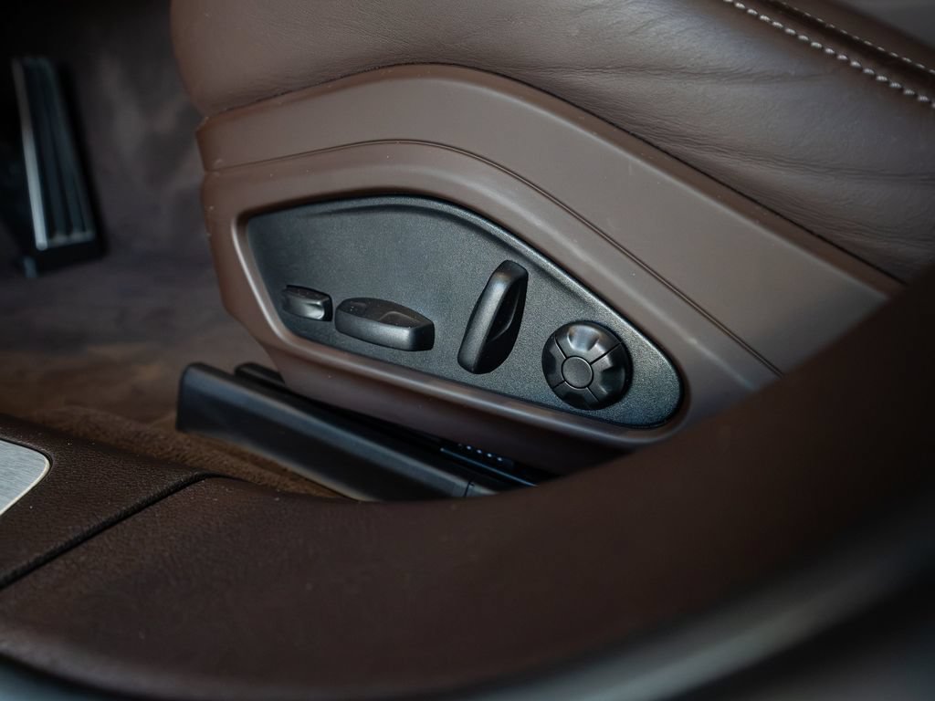 Certified 2024 Porsche Panamera image 14