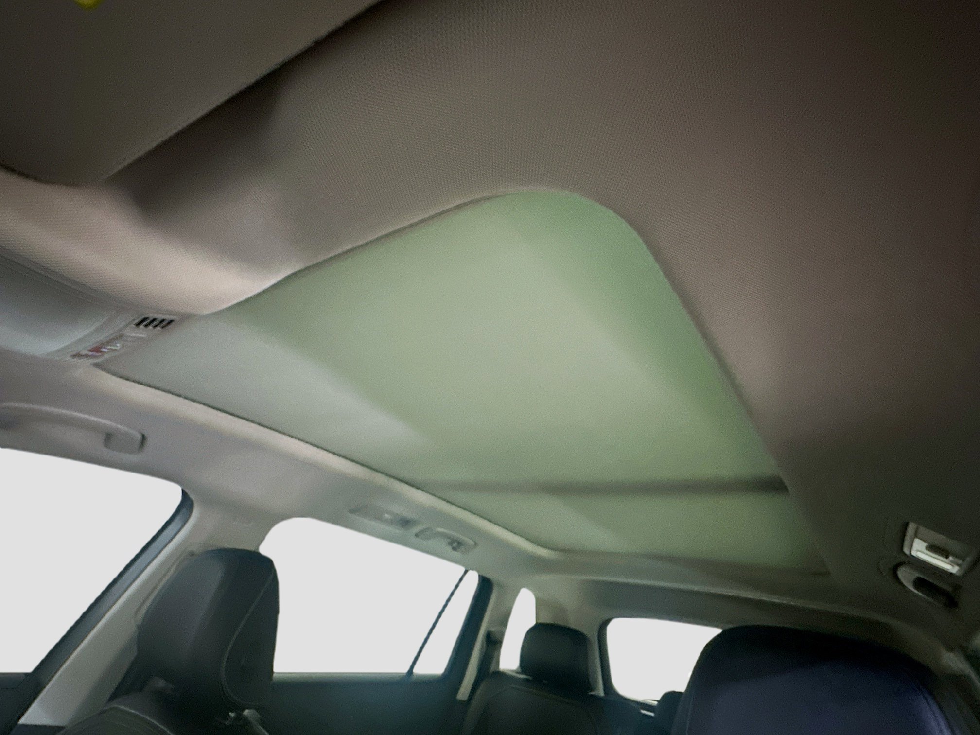 Used 2022 Volkswagen Tiguan SE image 27