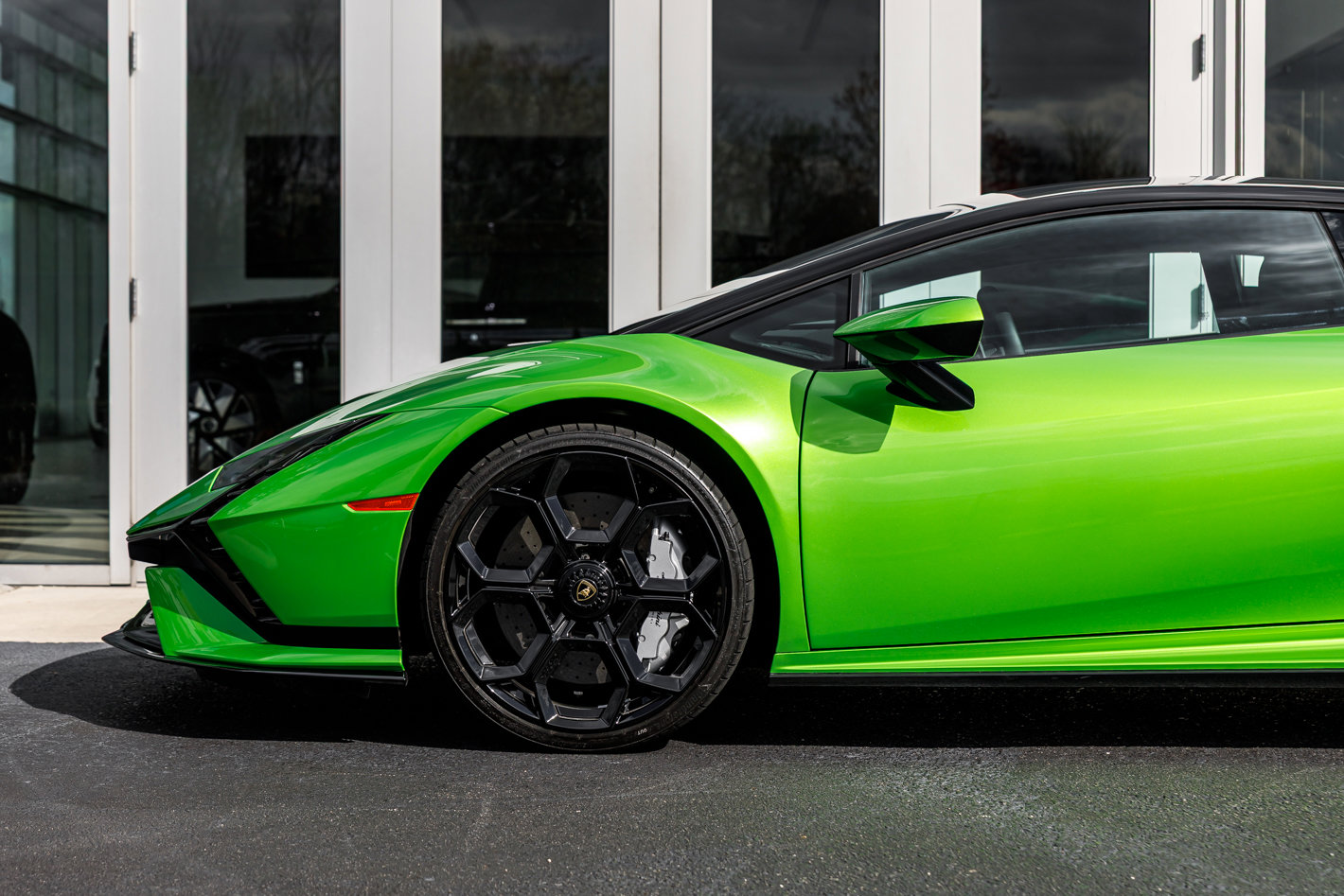 Used 2023 Lamborghini Huracan Tecnica image 12