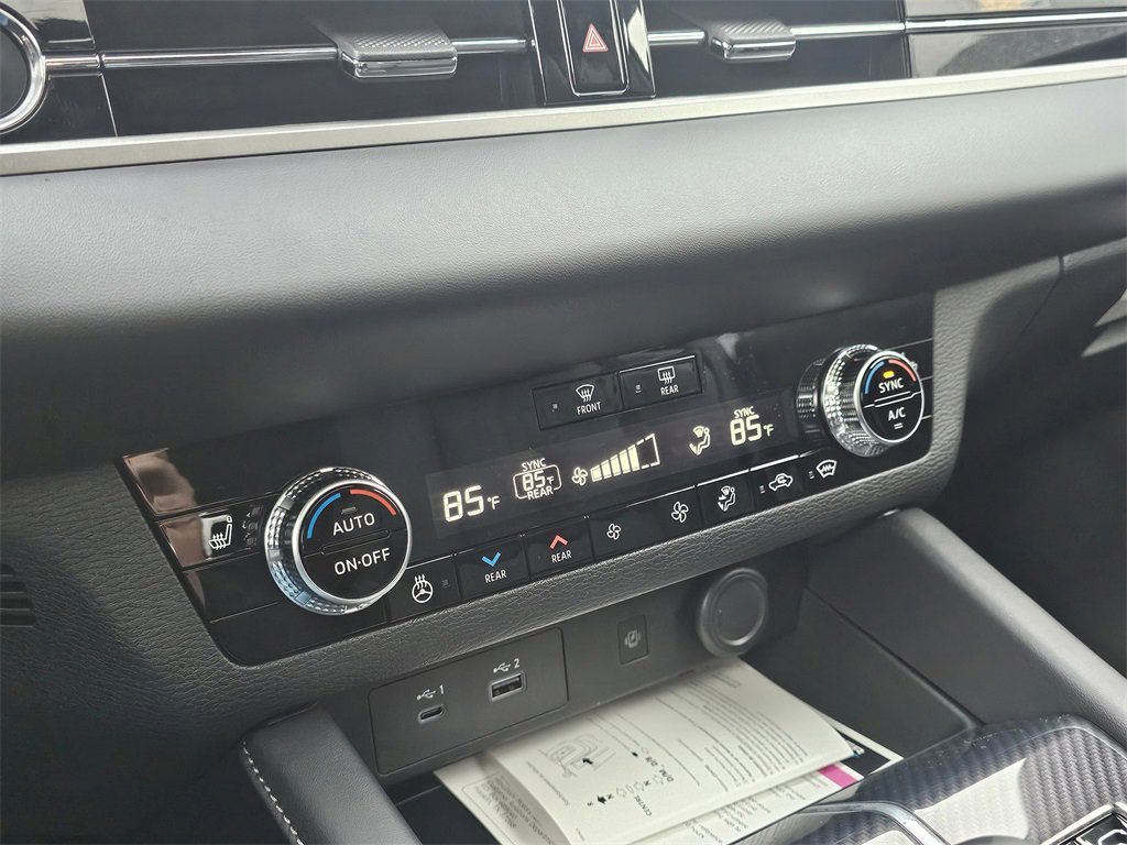 New 2025 Mitsubishi Outlander SEL Black Edition image 10