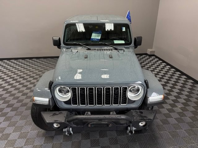 Used 2024 Jeep Wrangler Unlimited Sahara w/ Technology Group AWD/4WD image 5