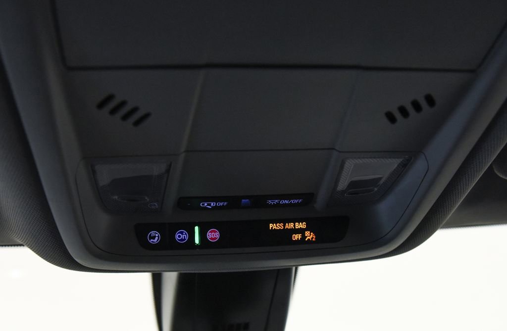 Used 2025 Chevrolet Blazer LT AWD/4WD image 30