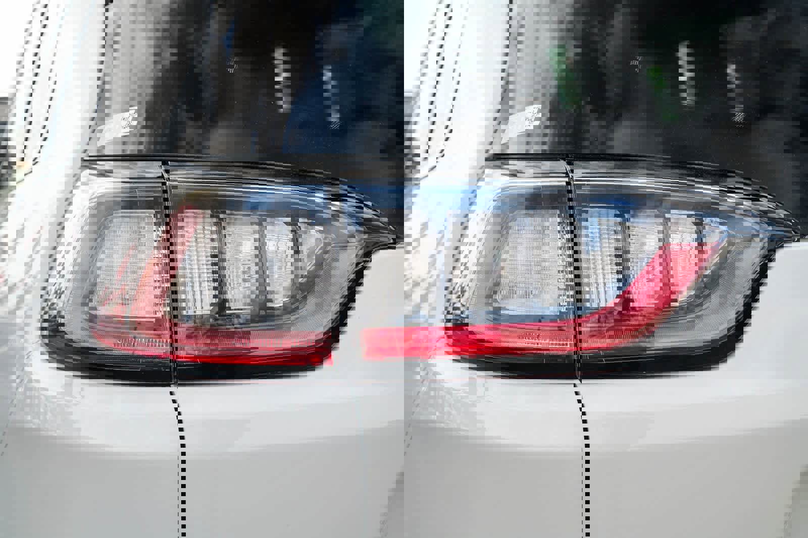 Used 2019 Jeep Cherokee Latitude Plus image 7