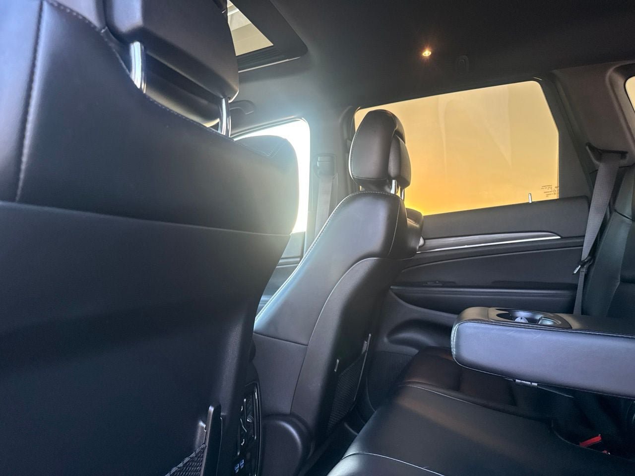 Used 2020 Jeep Grand Cherokee Limited AWD/4WD image 32