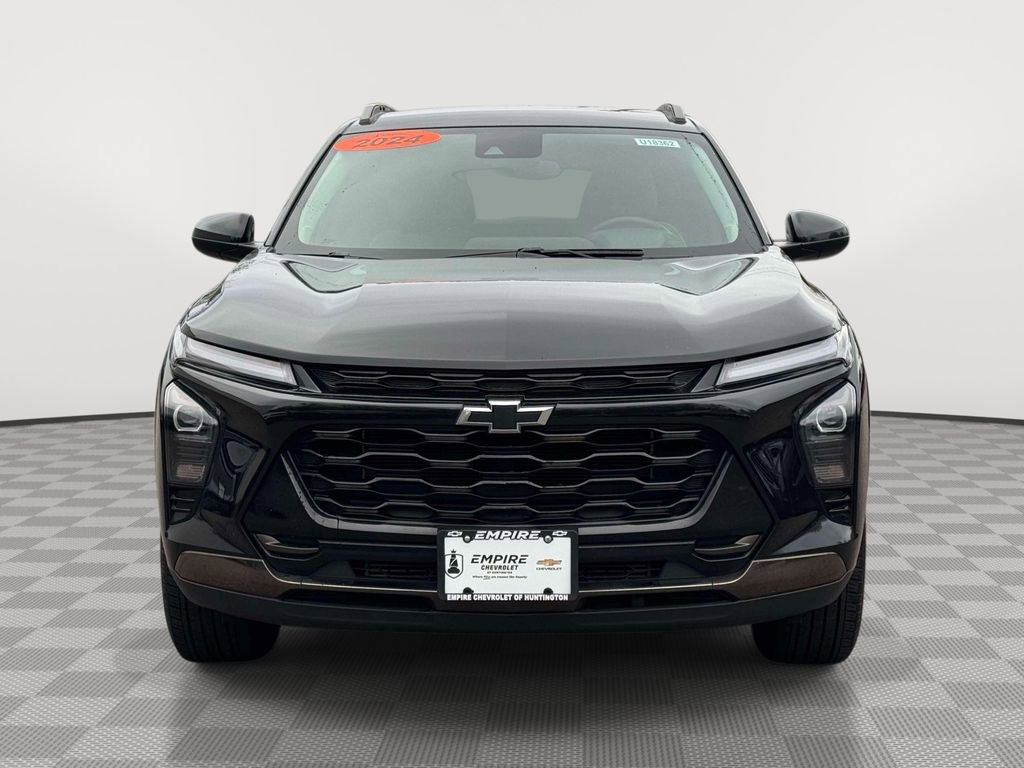 Used 2024 Chevrolet Trax ACTIV w/ Driver Confidence Package FWD image 2