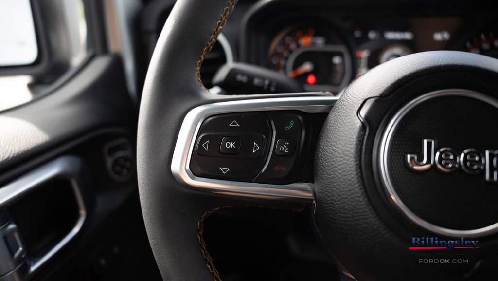 Used 2024 Jeep Wrangler Sahara AWD/4WD image 13