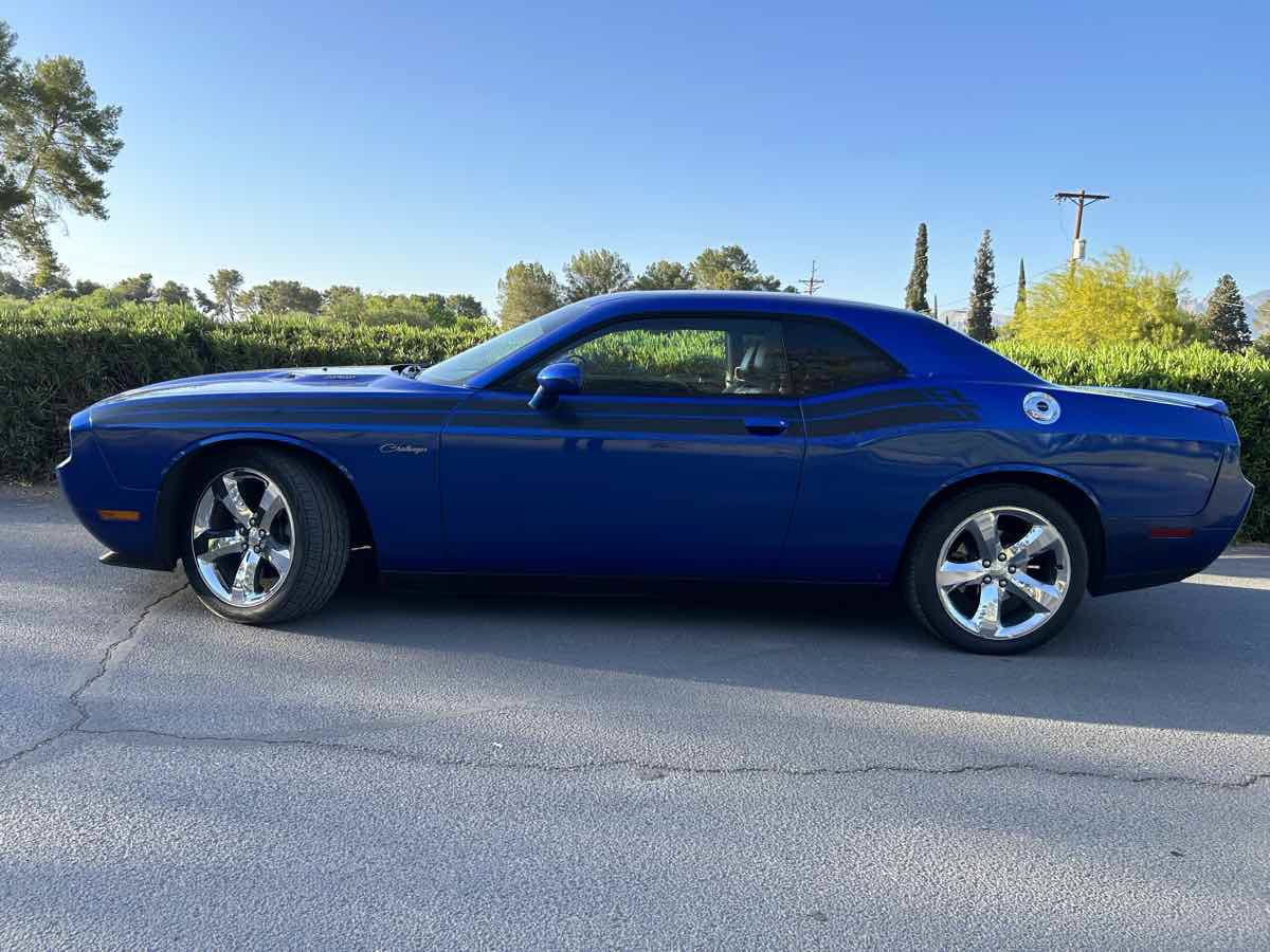 Used 2012 Dodge Challenger R/T Plus RWD image 3