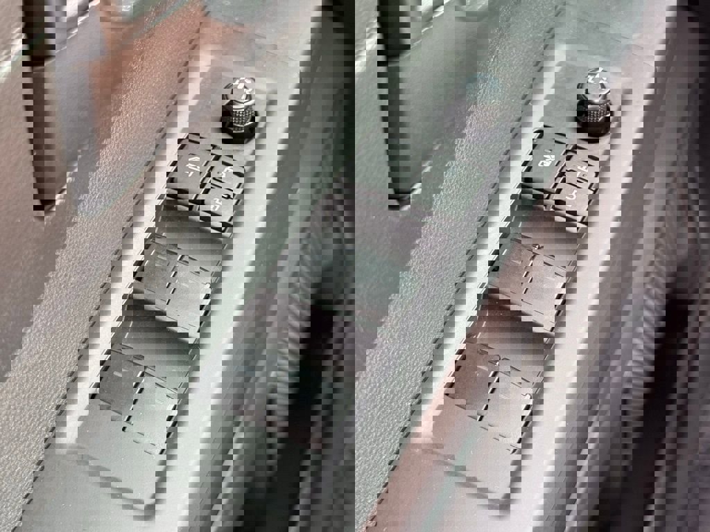 Used 2024 Toyota Tundra SR image 23