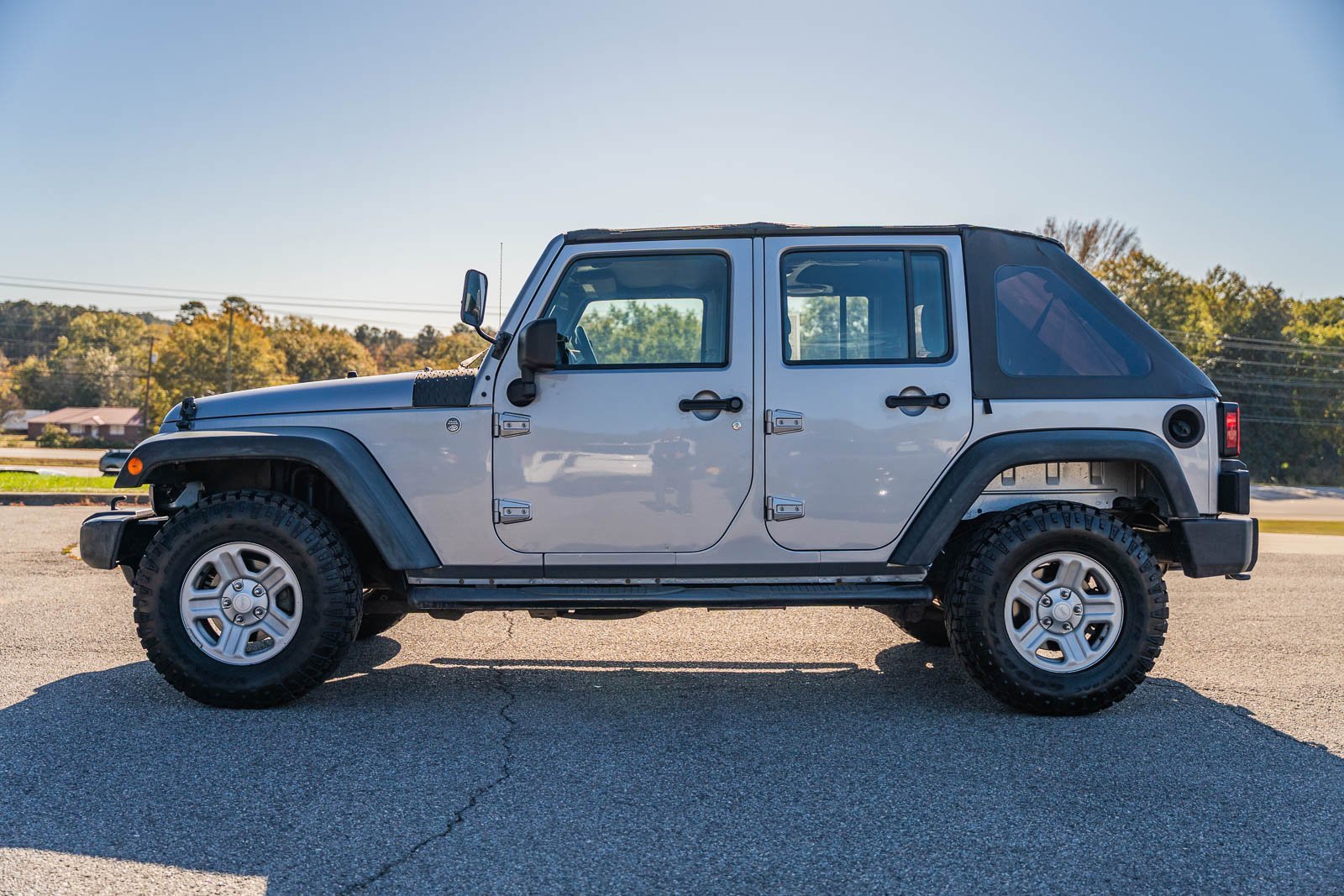 Used 2013 Jeep Wrangler Unlimited Sport w/ Connectivity Group image 4