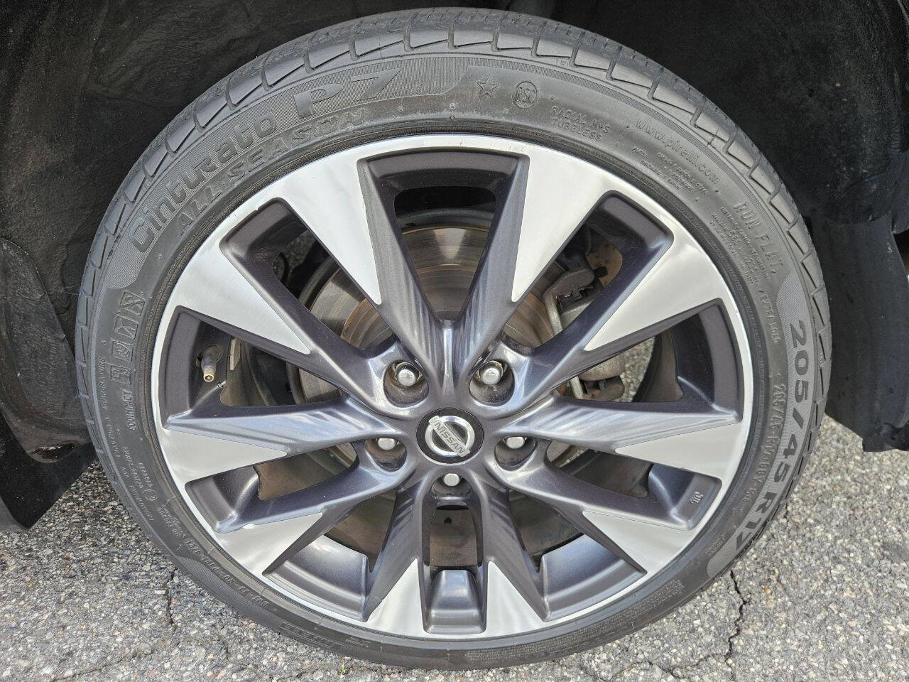 Used 2018 Nissan Sentra SR image 24