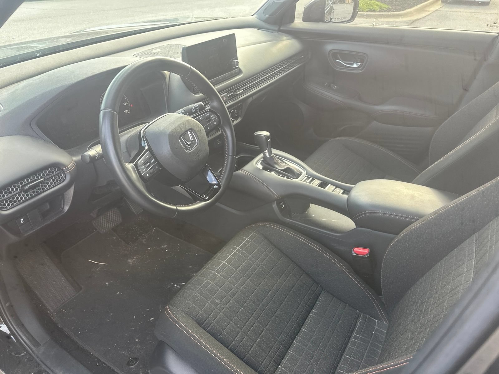 Used 2025 Honda HR-V Sport image 13