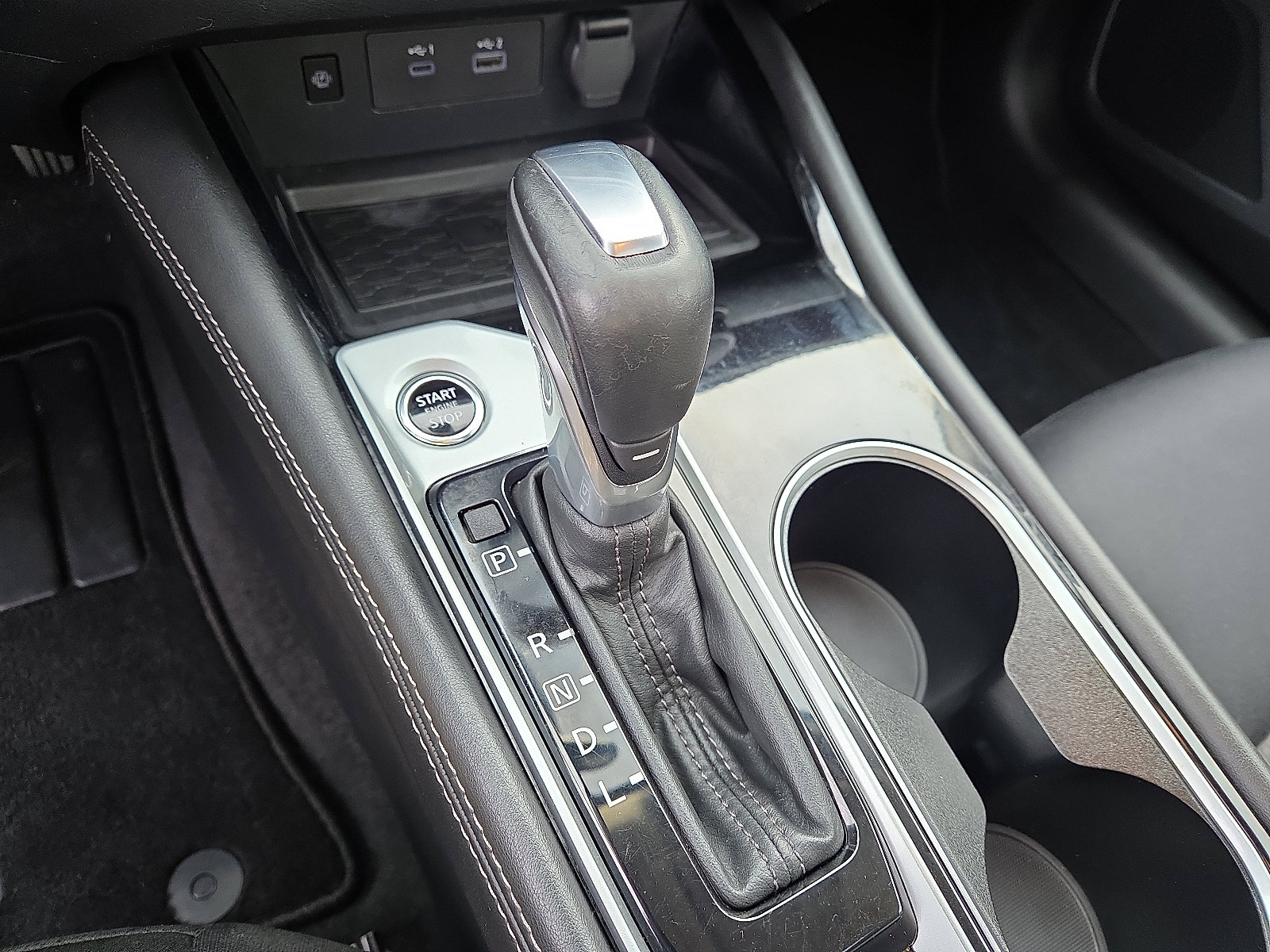 Used 2024 Nissan Altima 2.5 SV w/ SV Premium Package image 16