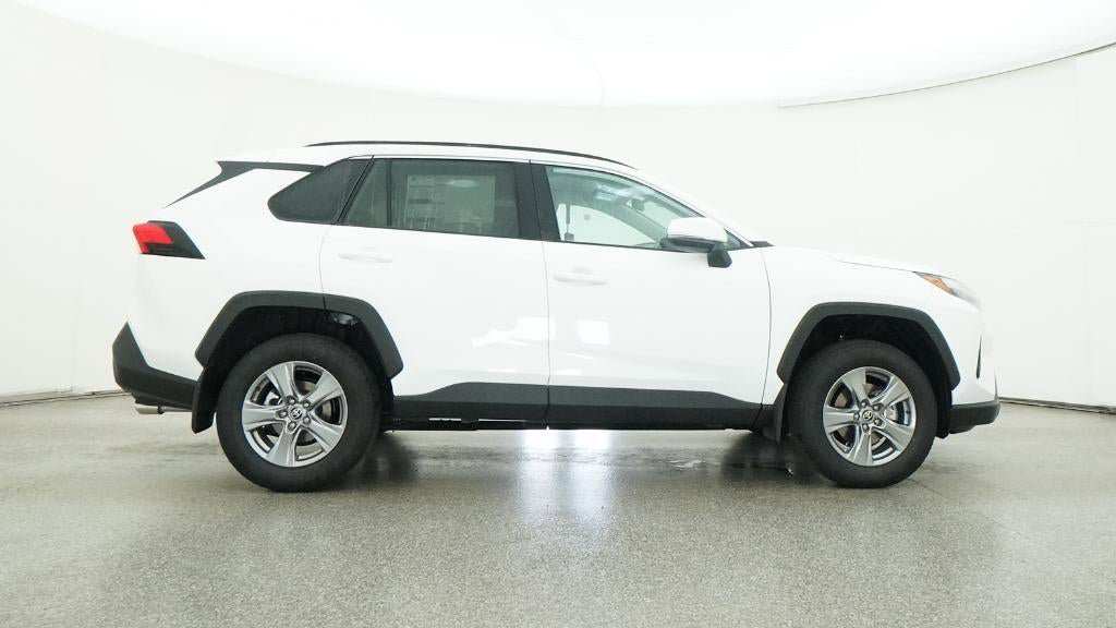 New 2025 Toyota RAV4 XLE image 19