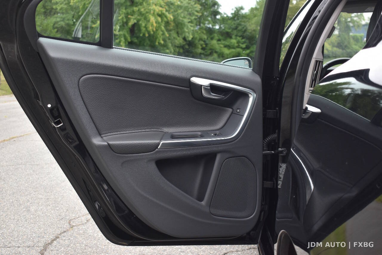 Used 2012 Volvo S60 T5 FWD image 10