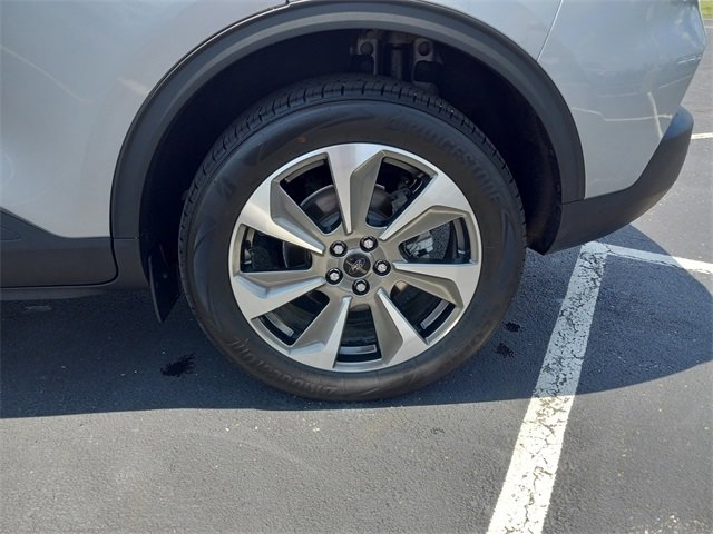 Used 2023 Ford Escape Platinum image 10