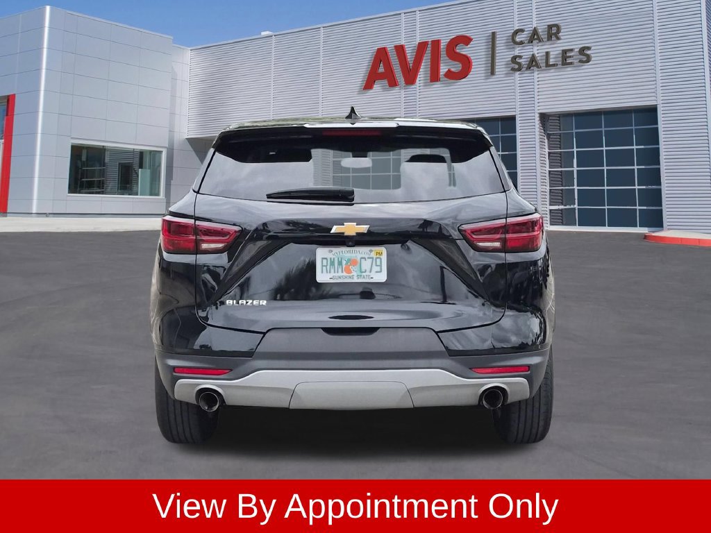Used 2025 Chevrolet Blazer LT FWD image 7