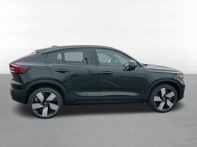 Used 2023 Volvo C40 P8 Recharge Ultimate image 4