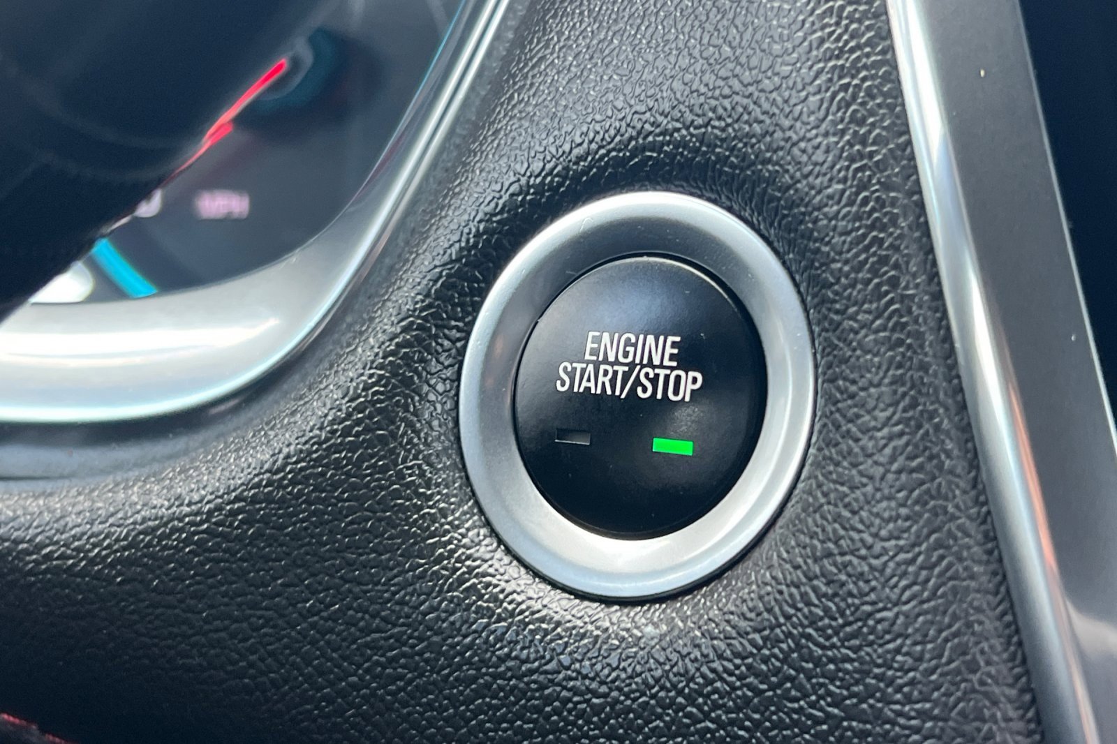 Used 2023 Chevrolet Traverse RS image 32