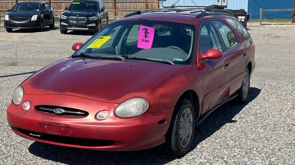 Used 1998 Ford Taurus SE FWD image 1
