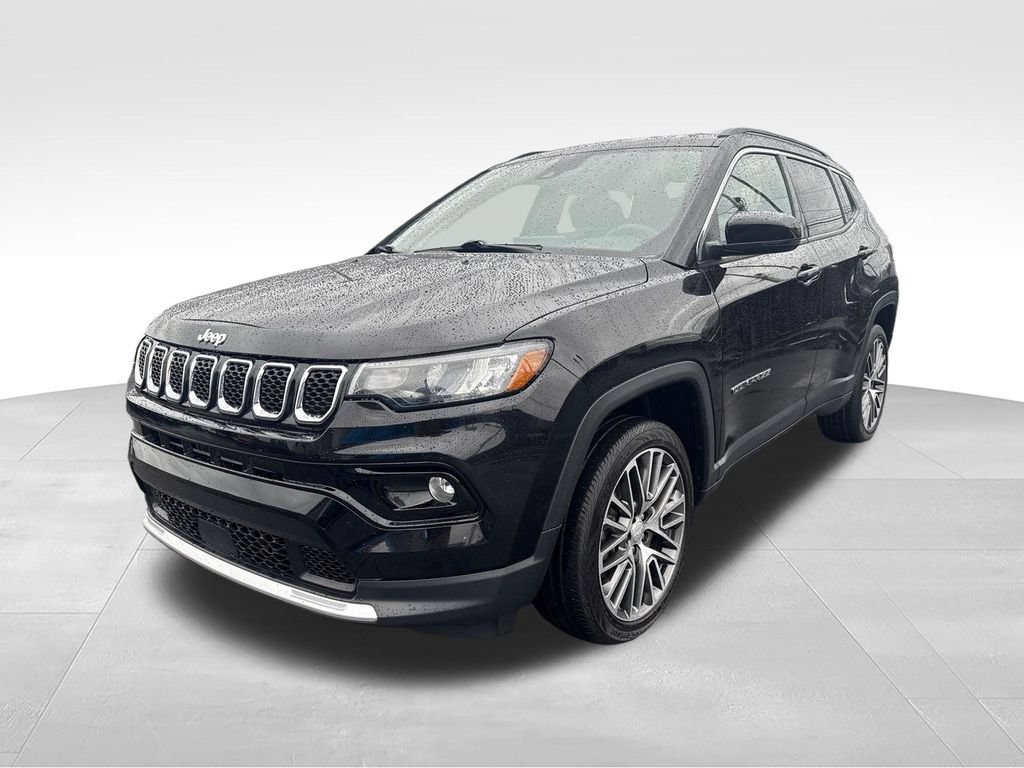Certified 2023 Jeep Compass Limited w/ Elite Group AWD/4WD image 8