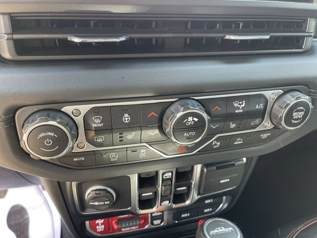 Used 2024 Jeep Gladiator Rubicon AWD/4WD image 19