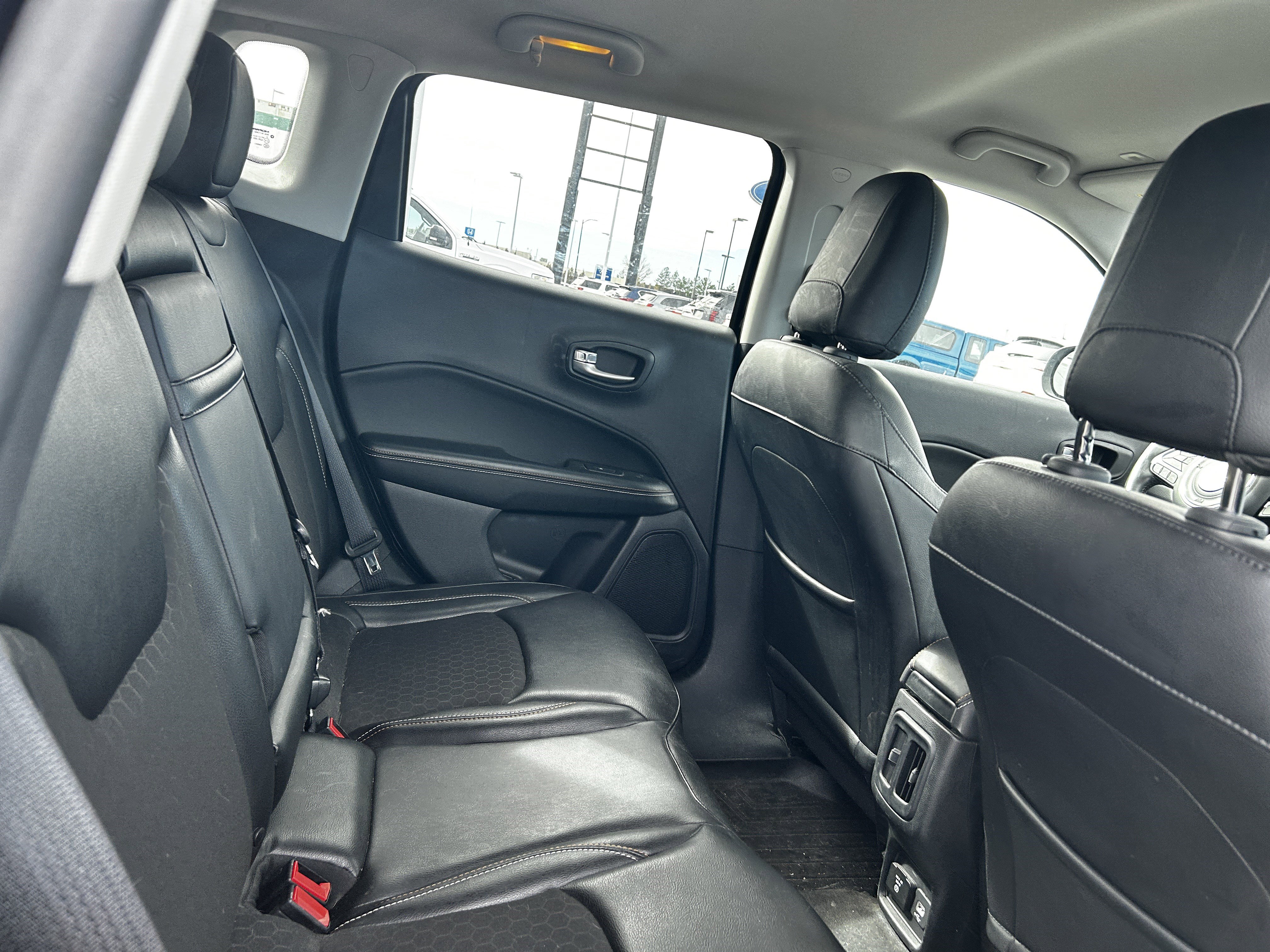 Used 2018 Jeep Compass Latitude w/ Popular Equipment Group image 11