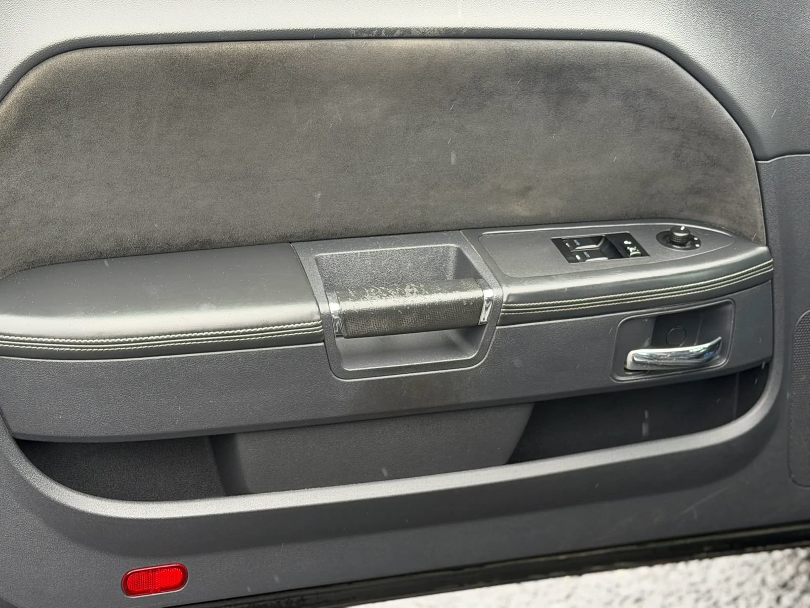 Used 2009 Dodge Challenger SRT8 RWD image 7