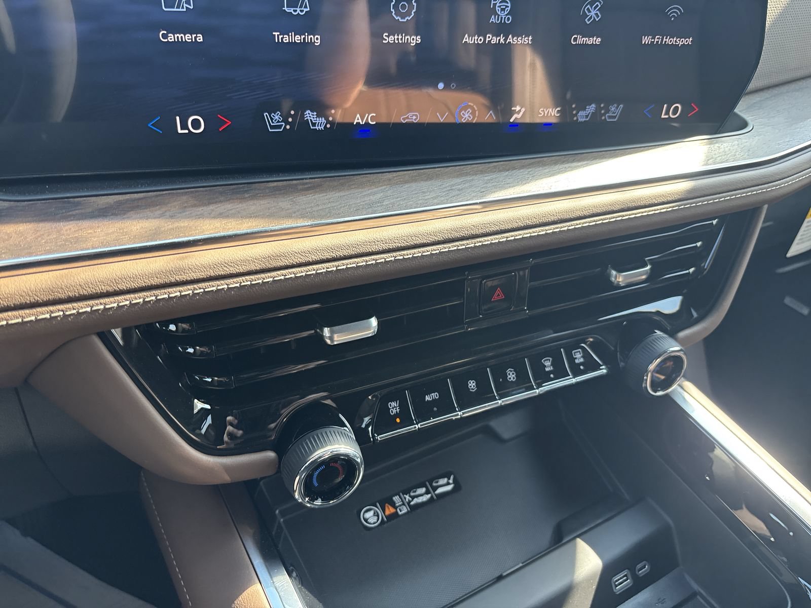 New 2026 Chevrolet Tahoe High Country AWD/4WD image 18