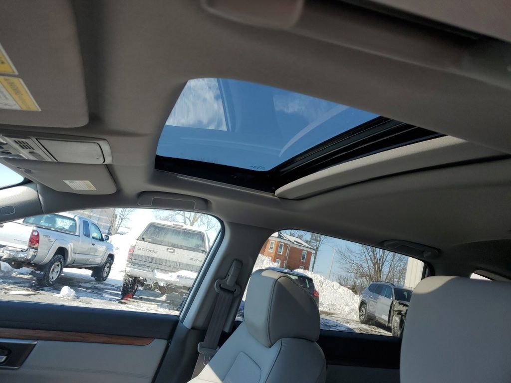 Used 2022 Honda CR-V Touring image 14