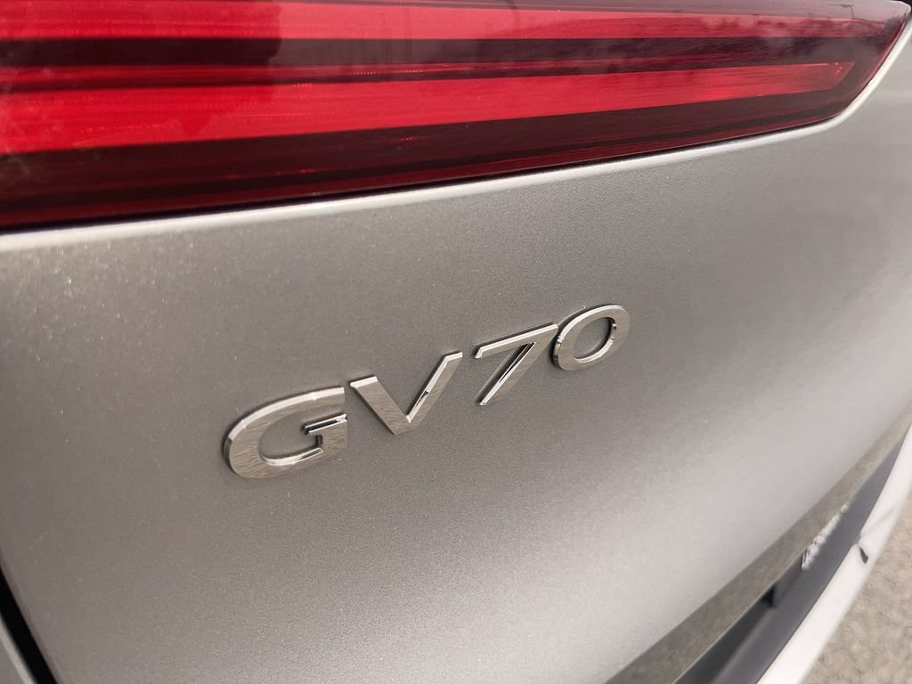 Used 2025 Genesis GV70 2.5T AWD/4WD image 13