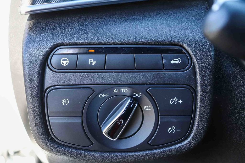 Used 2022 INFINITI QX50 Luxe w/ Appearance Package image 25