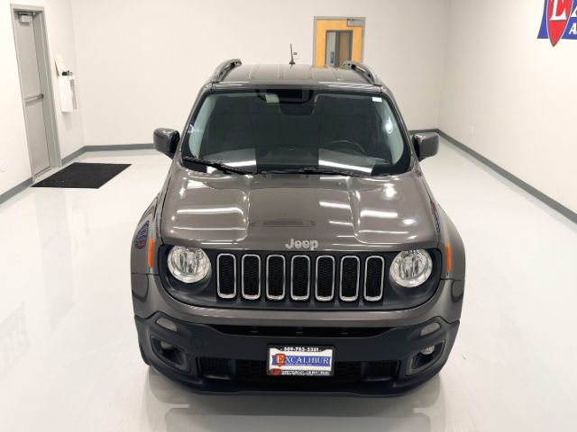 Used 2017 Jeep Renegade Latitude image 3