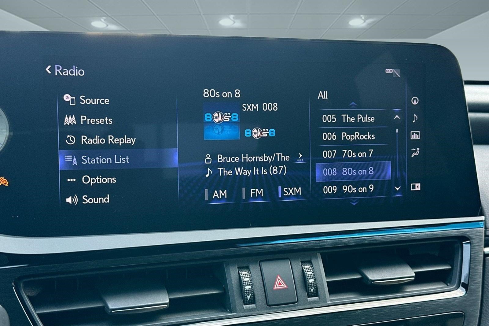 Used 2022 Lexus ES 300h w/ Accessory Package FWD image 19