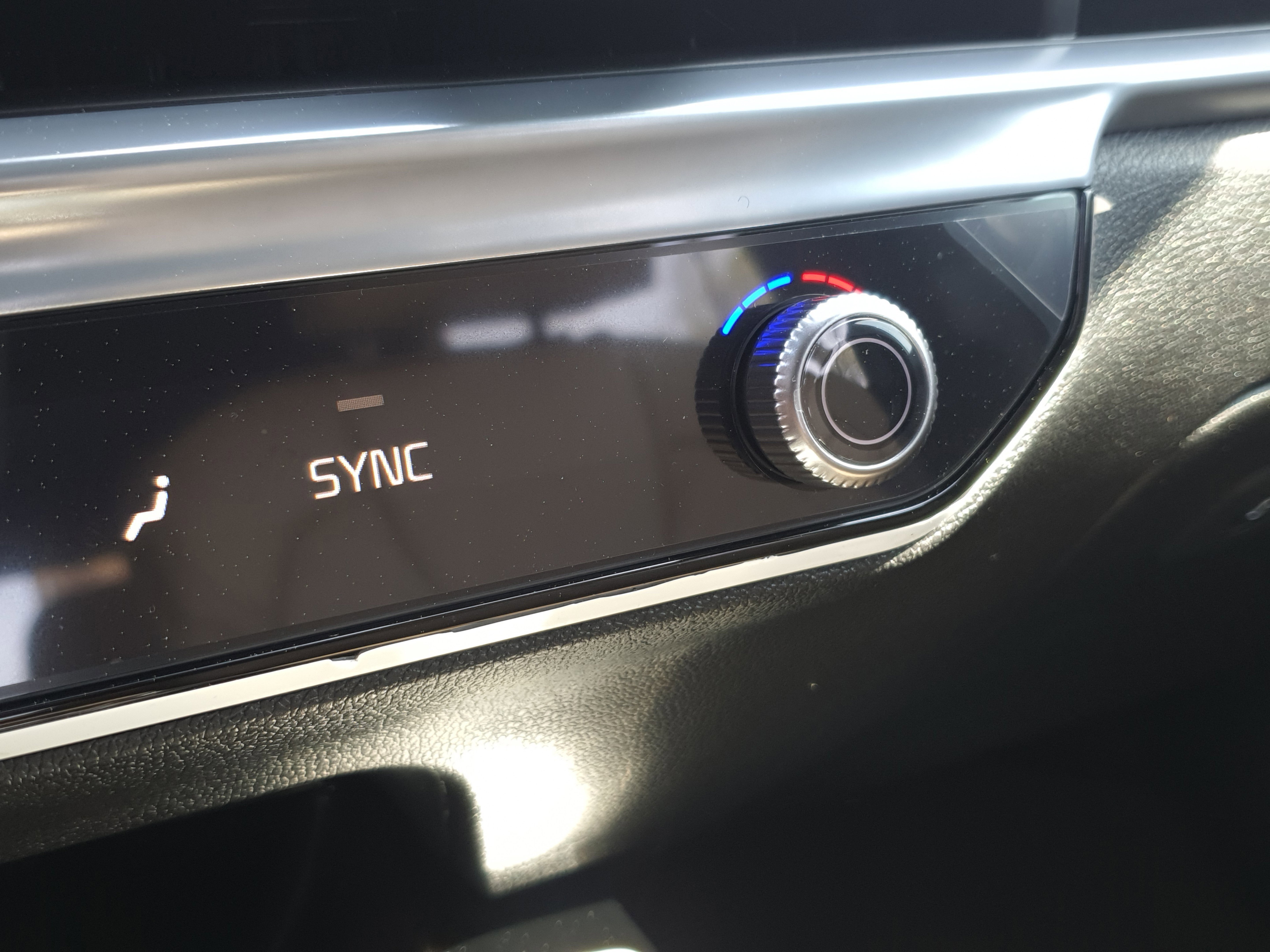 New 2025 Kia Sorento SX Prestige w/ Olive Brown Leather Package image 32