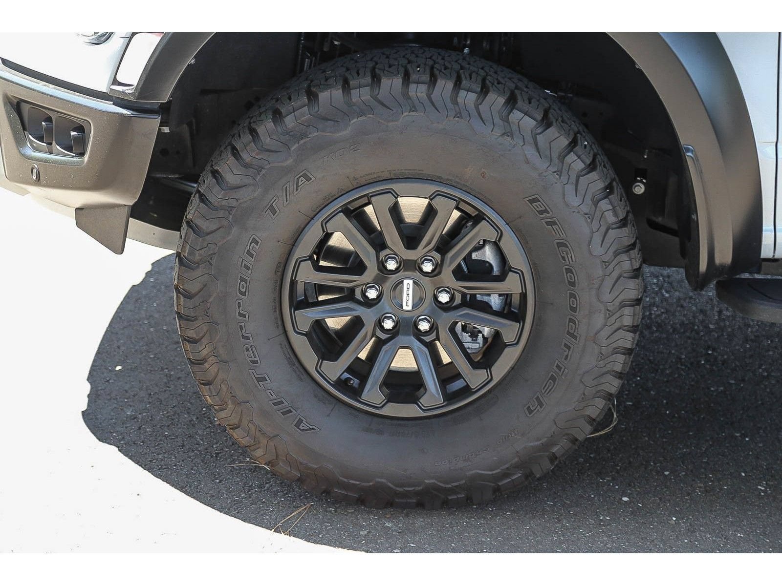 Used 2025 Ford F150 Raptor AWD/4WD image 9
