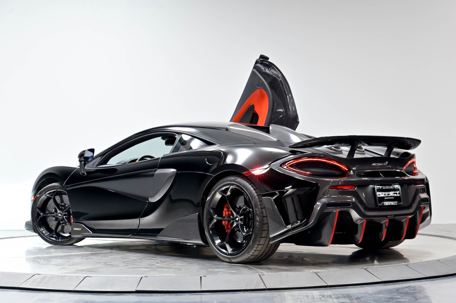 Used 2019 McLaren 600LT RWD image 41