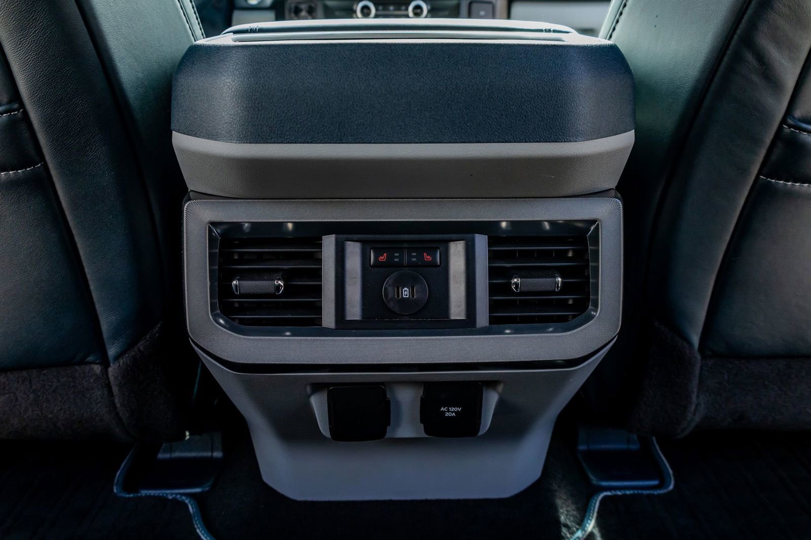 Used 2023 Ford F350 Limited w/ FX4 Off-Road Package image 33